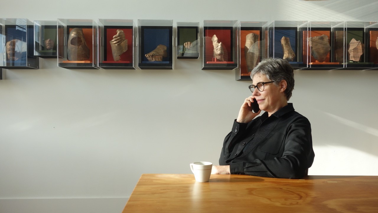 Annick Vroom in atelier, ©Eden Berger