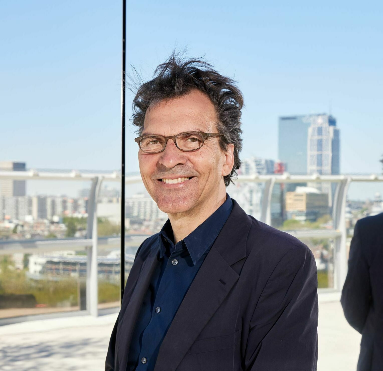 Portret Sjarel Ex van Museum Boijmans van Beuningen door Aad Hoogendoorn