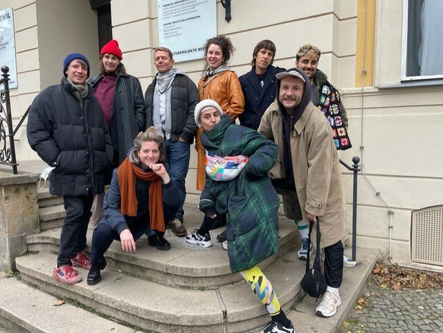 Club Gewalt_groepsfoto tijdens residentie Berlijn_fotograaf Rick Mouwen_03