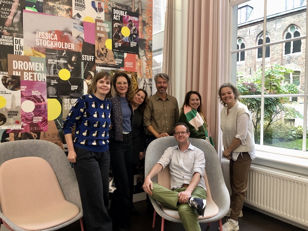 7 personen in een kantoorruimte van Centraal Museum Utrecht