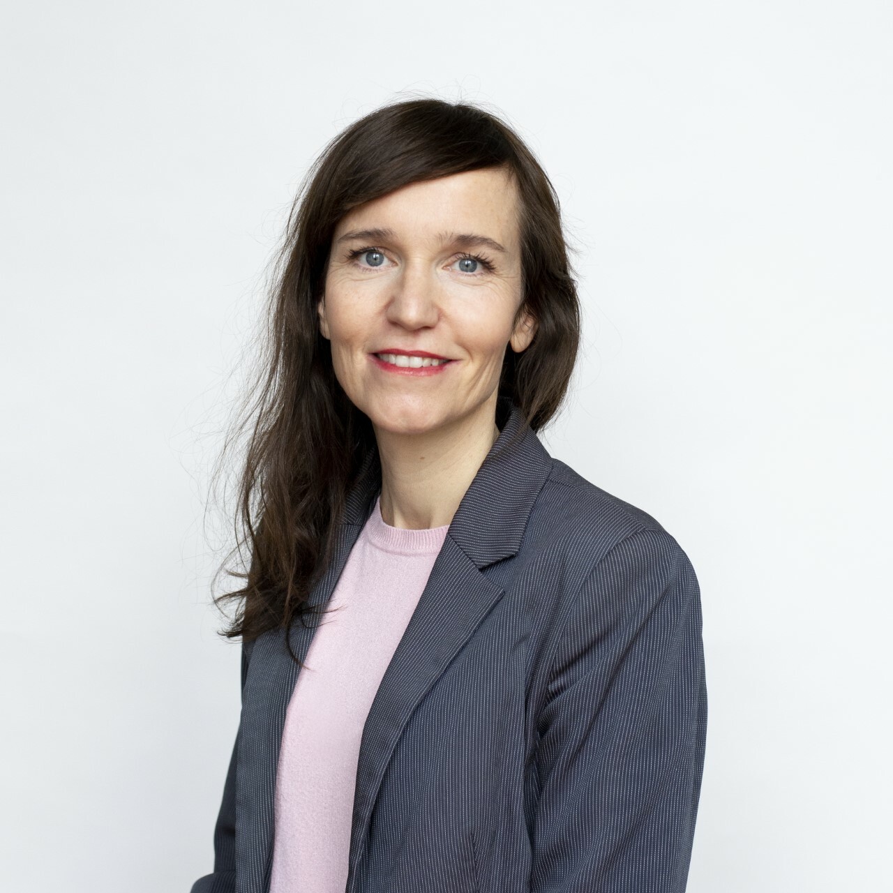 Portretfoto Femke Monoghan van Wachem, fotograaf Zsarà Grünfeld