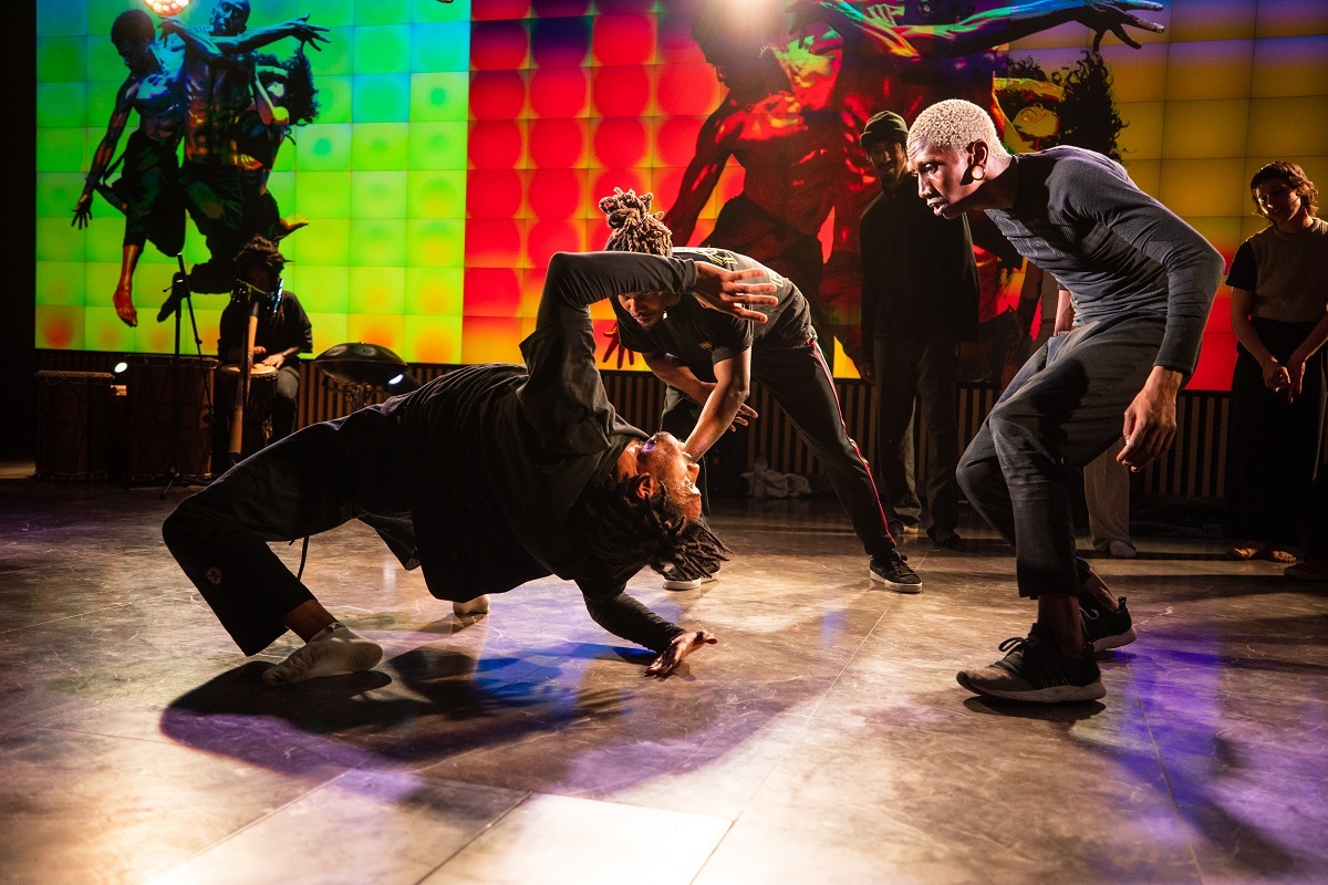 foto gemaakt van een theatervoorstelling van Amenti Theatre Company tijdens MOMO Festival, fotograaf Melanie Marsman