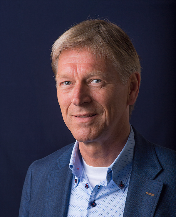 portretfoto Koos Koolstra, voorzitter raad van toezicht Scholen in de Kunst