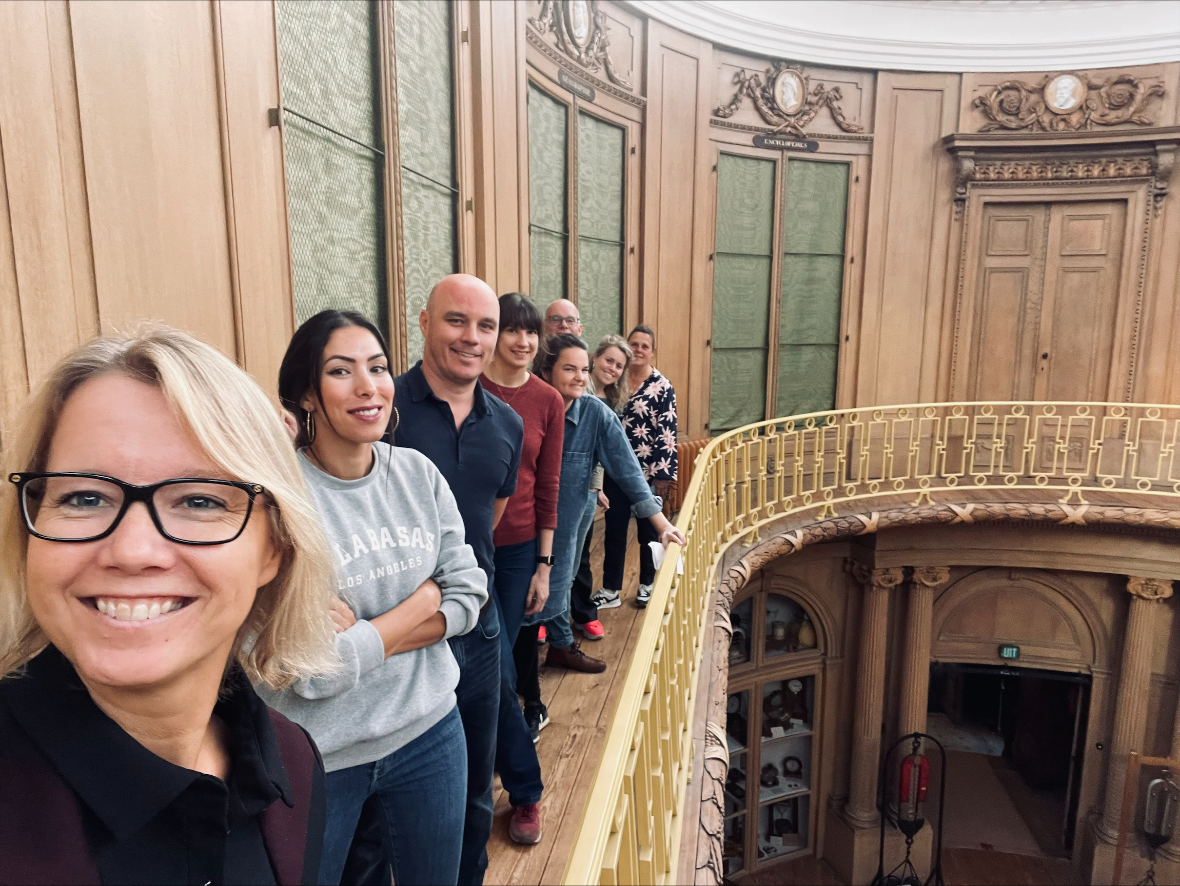 Groepsfoto gemaakt in het Teylers Museum